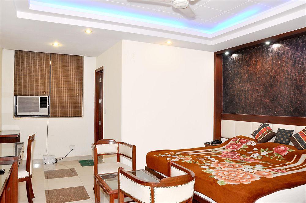 Oyo 3472 Hotel Rama Inn Ню Делхи Екстериор снимка