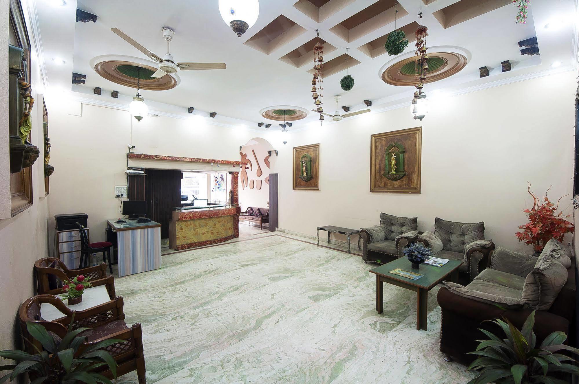 Oyo 3472 Hotel Rama Inn Ню Делхи Екстериор снимка