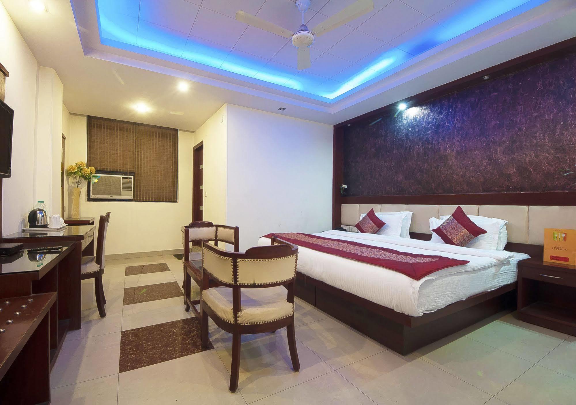 Oyo 3472 Hotel Rama Inn Ню Делхи Екстериор снимка
