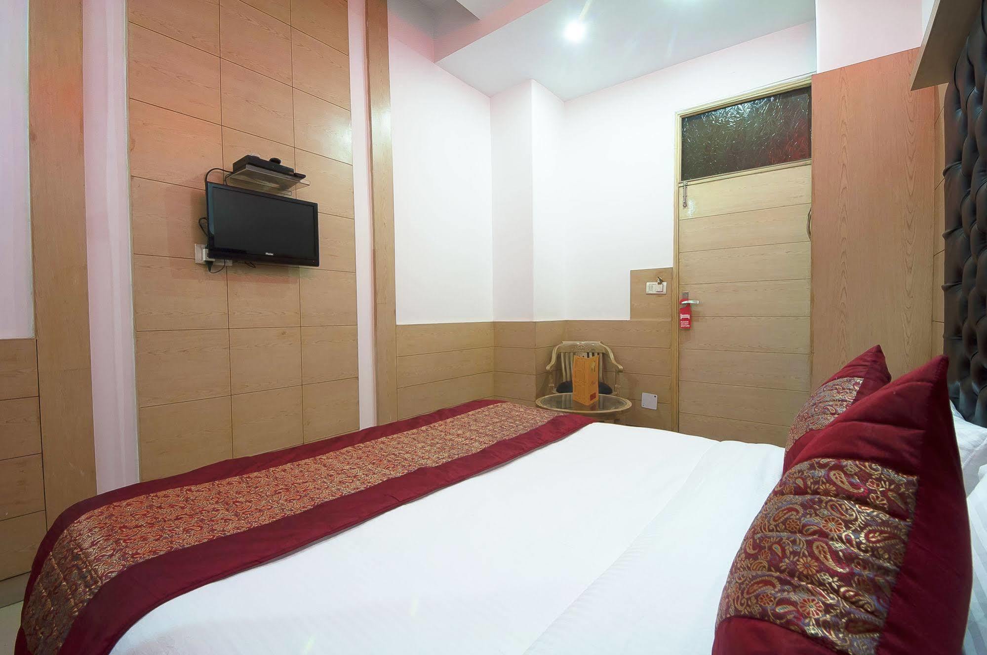 Oyo 3472 Hotel Rama Inn Ню Делхи Екстериор снимка