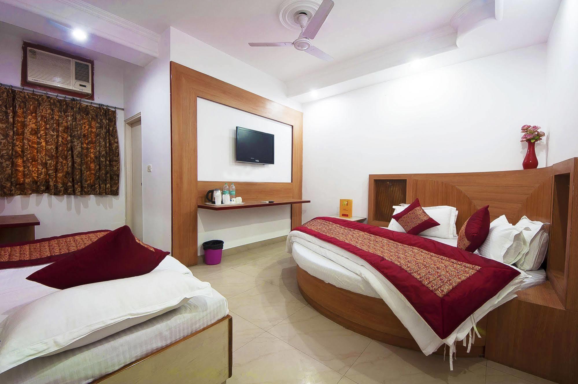 Oyo 3472 Hotel Rama Inn Ню Делхи Екстериор снимка